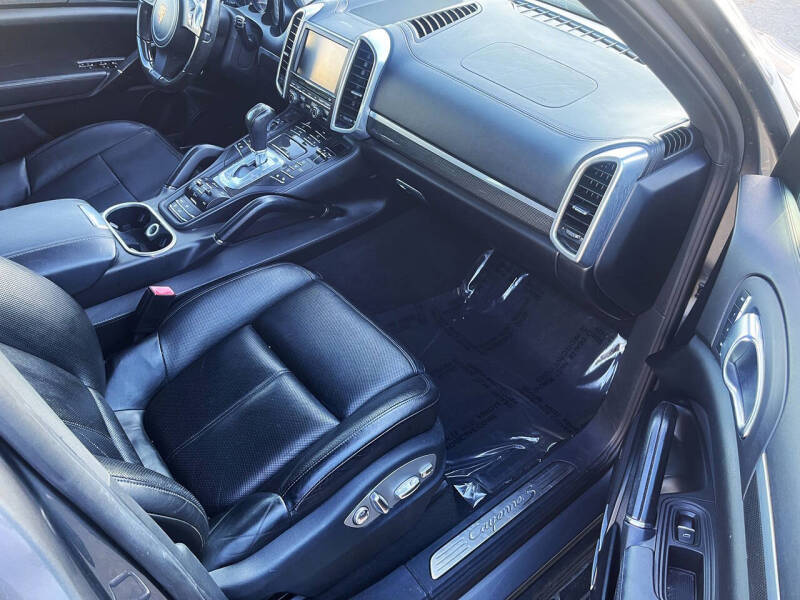 2011 Porsche Cayenne S