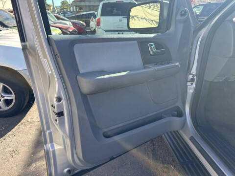 2005 Ford Expedition XLT