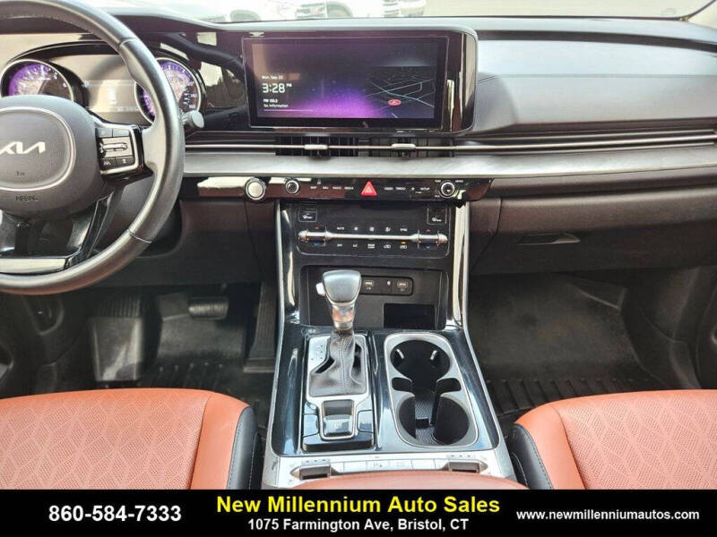 2022 Kia Carnival SX