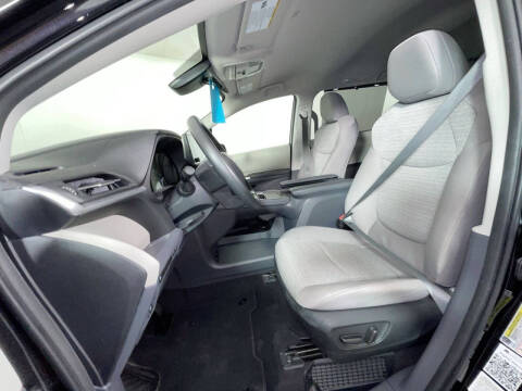 2023 Toyota Sienna LE 8-Passenger