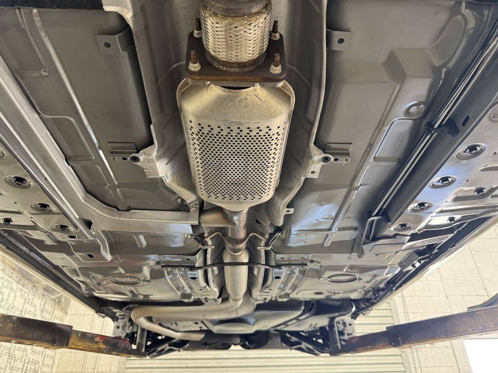 1996 Cadillac Seville 29