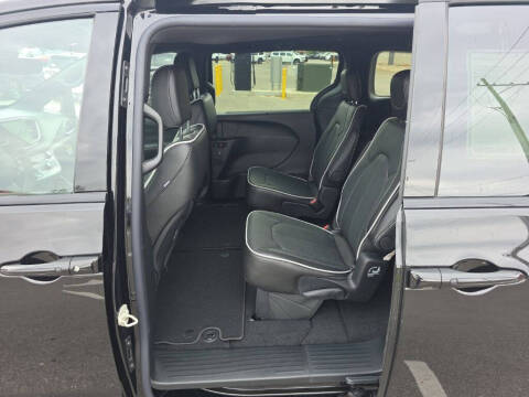 2027 Chrysler Pacifica Limited