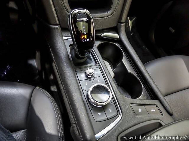 2022 Cadillac XT5 Premium Luxury