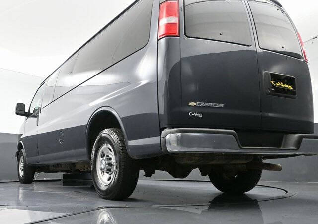 2017 Chevrolet Express LT 3500
