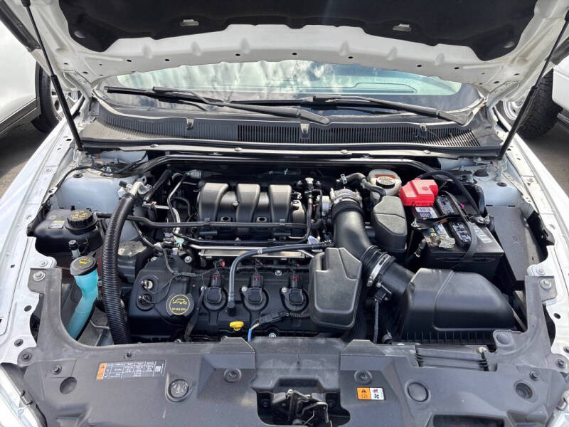 2015 Ford Taurus