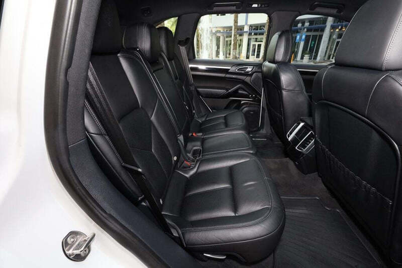 2018 Porsche Cayenne Platinum Edition