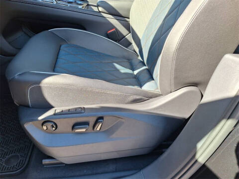 2026 Volkswagen Atlas Cross Sport SEL Premium R-Line 4Motion