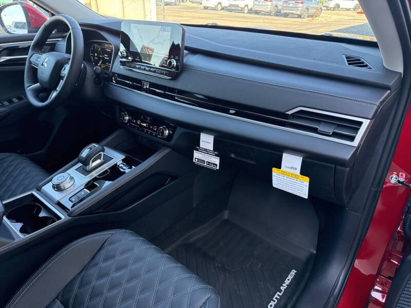 2025 Mitsubishi Outlander PHEV SEL