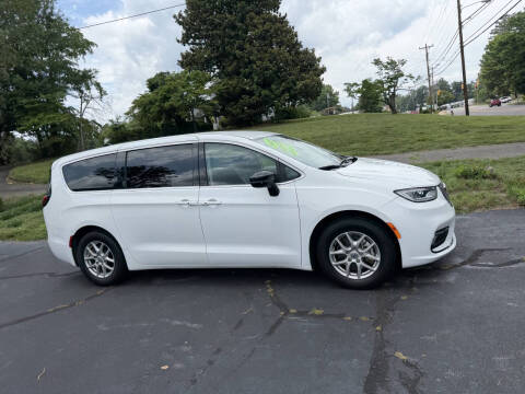 2024 Chrysler Pacifica Touring L