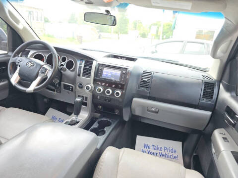 2014 Toyota Sequoia SR5