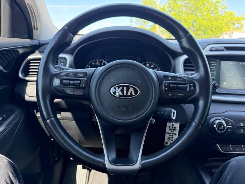 2017 Kia Sorento LX