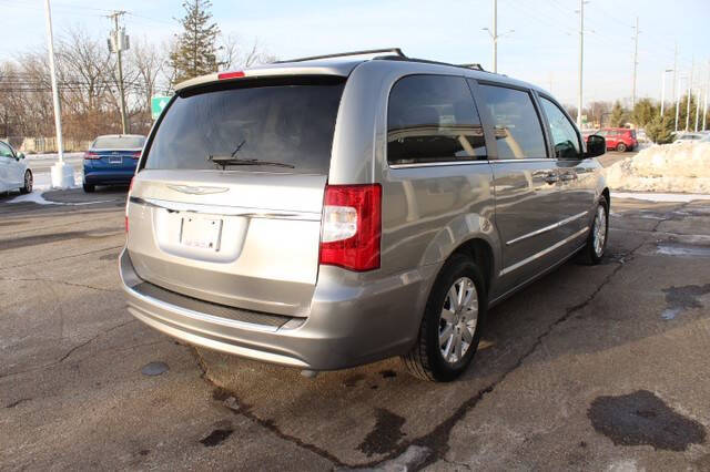 2013 Chrysler Town and Country Touring