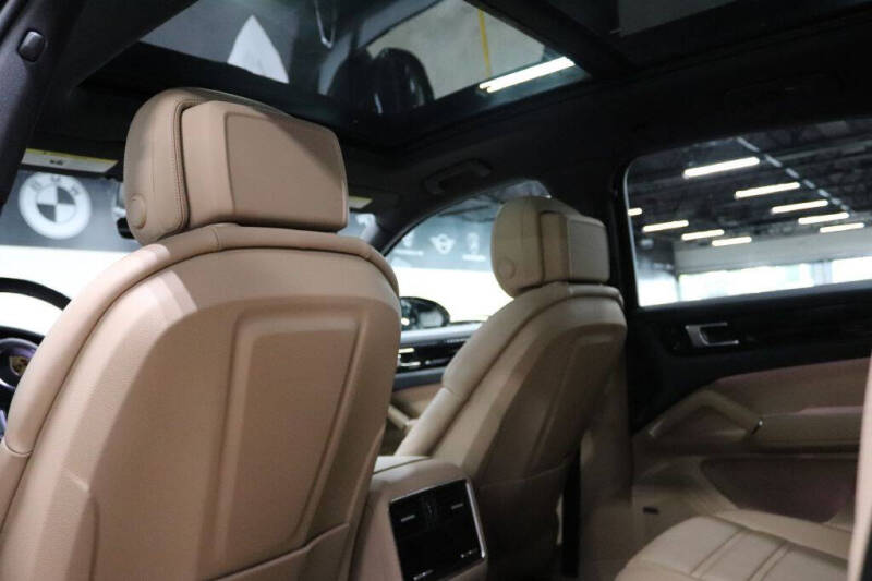 2020 Porsche Cayenne E-Hybrid