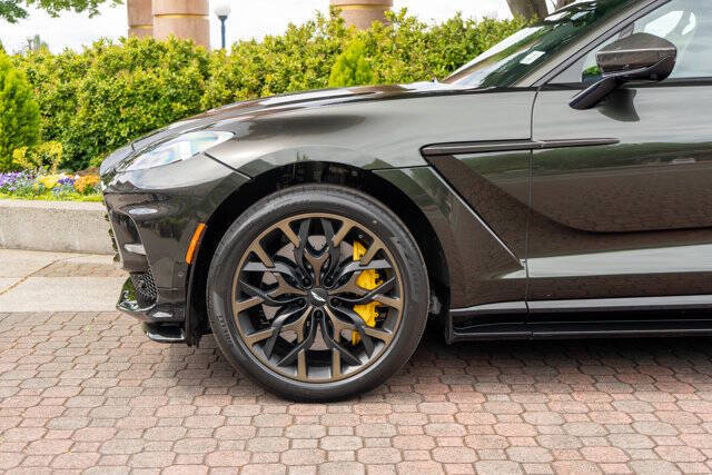 2023 Aston Martin DBX 8