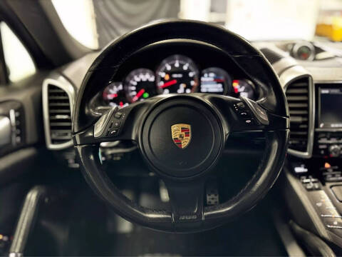 2014 Porsche Cayenne Platinum