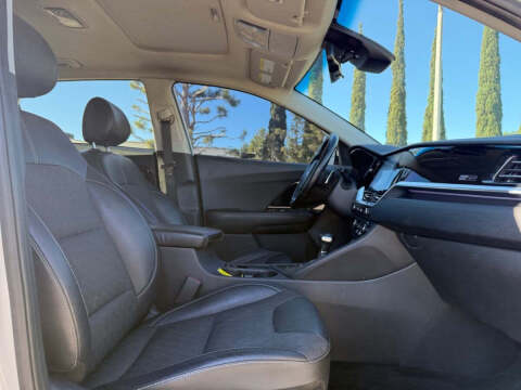 2020 Kia Niro Touring