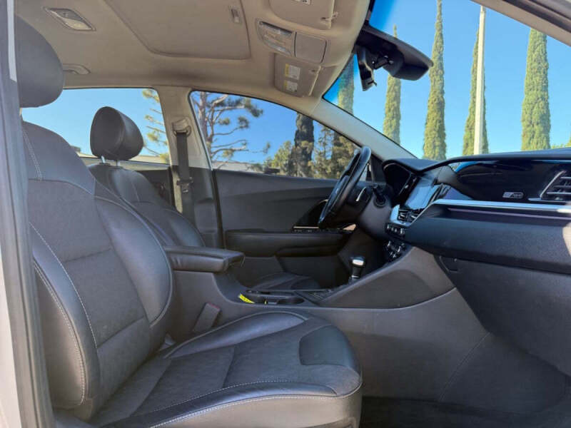 2020 Kia Niro Touring