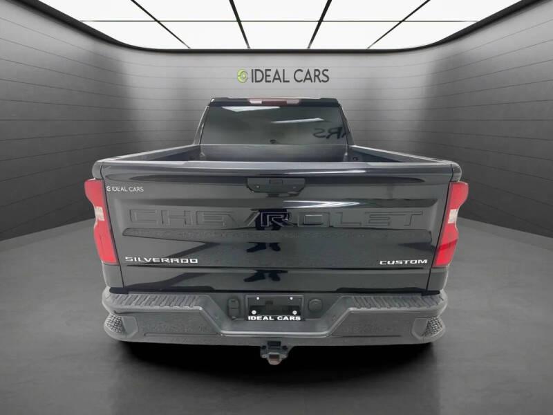 2021 Chevrolet Silverado 1500 Custom