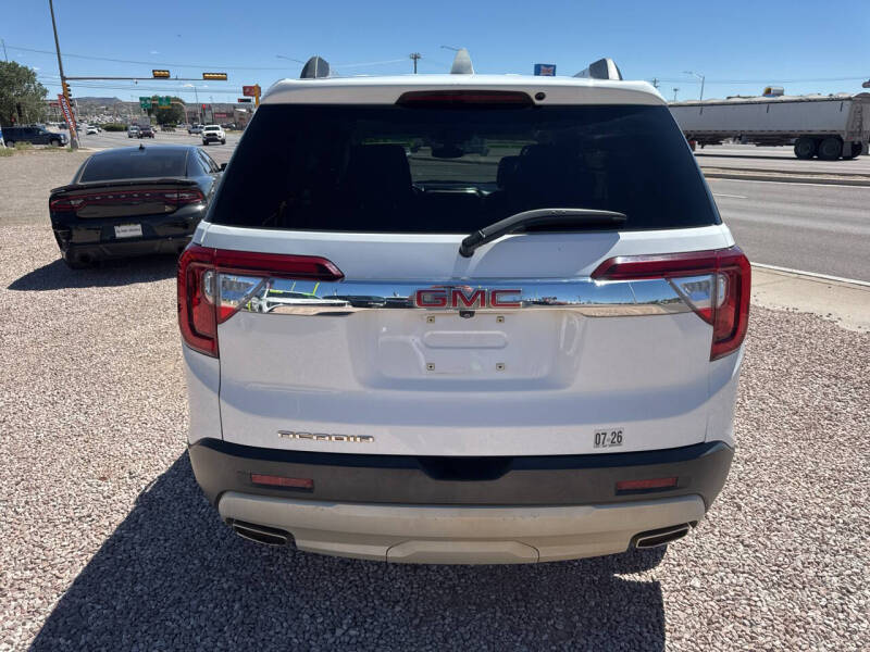 2023 GMC Acadia SLT