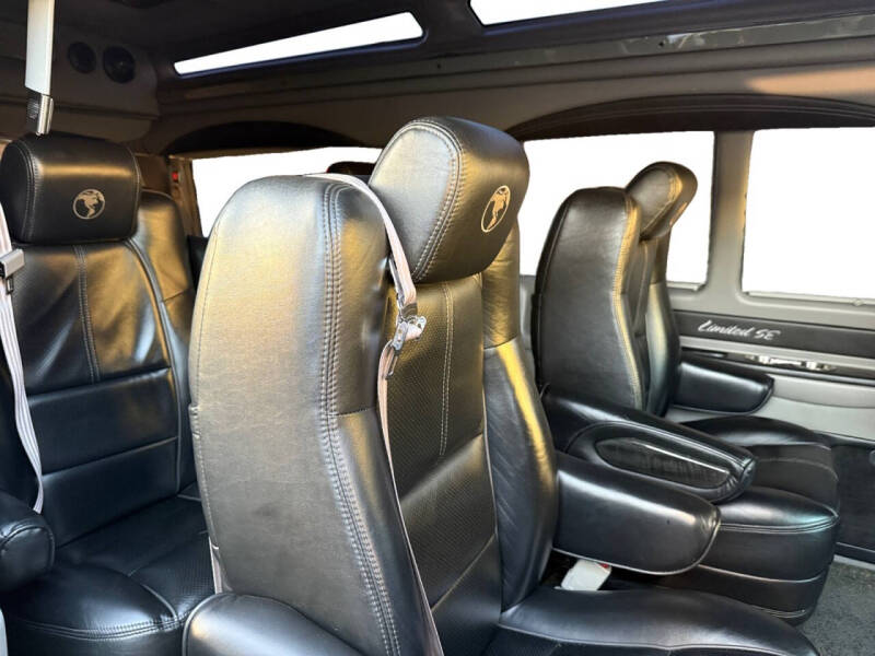 2017 GMC Savana 2500