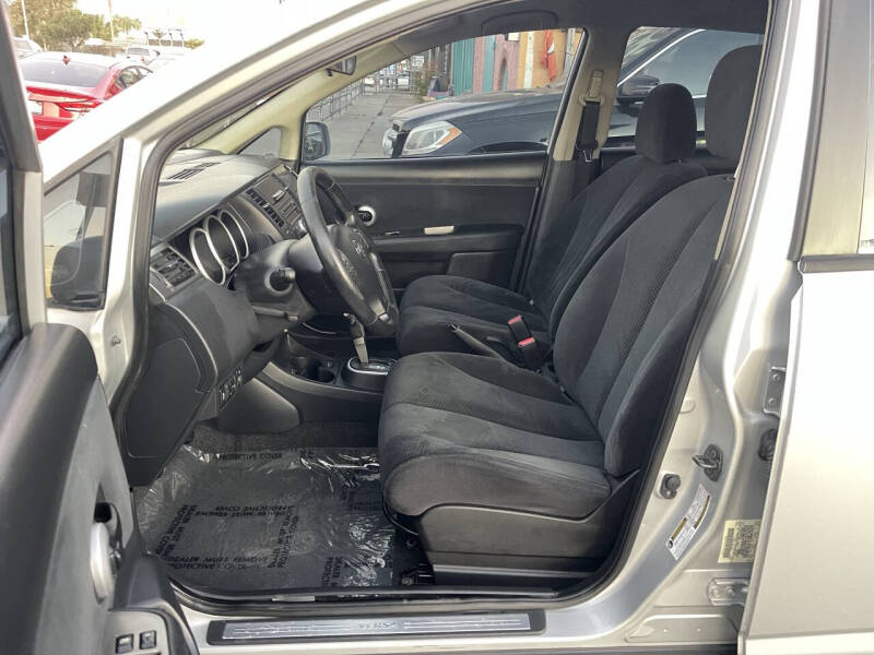 2012 Nissan Versa 1.8 S