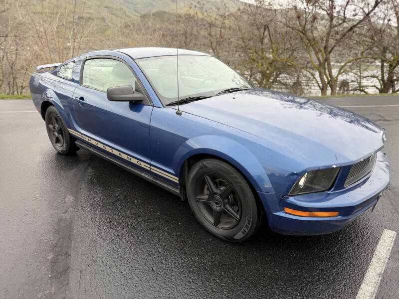 2006 Ford Mustang Standard's photo