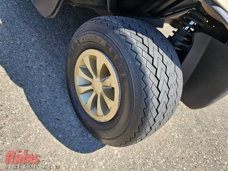 2020 E-Z-GO RXV ELiTE