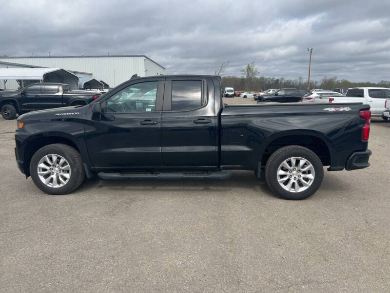 Used 2021 Chevrolet Silverado 1500 Custom with VIN 1GCRYBEK7MZ371292 for sale in Reidsville, NC