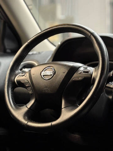 2019 Nissan Pathfinder SV