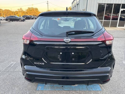 2024 Nissan Kicks S