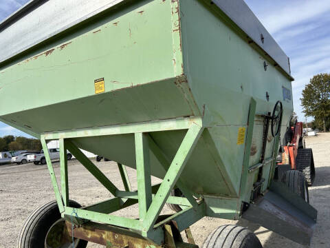 2026 Parker 2600 Gravity Wagon