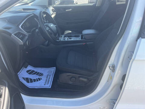 2021 Ford Edge SE