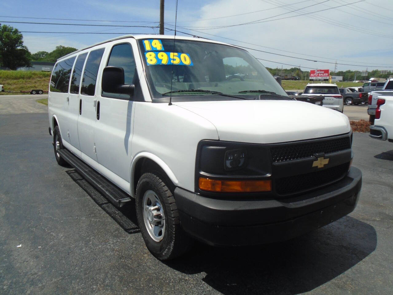 White 2014 Chevrolet Express LS 3500 LS 3500 3dr Extended Passenger Van w/1LS 24