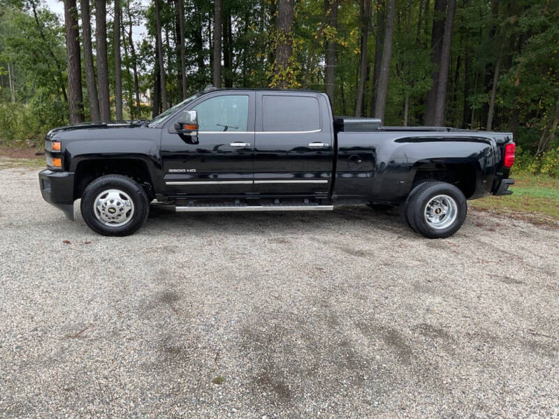 2016 Chevrolet Silverado 3500HD null photo 2