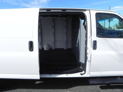 2017 Chevrolet Express 2500