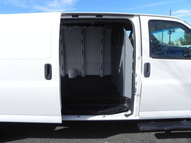 2017 Chevrolet Express 2500