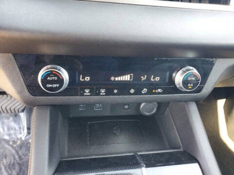2022 Mitsubishi Outlander SE