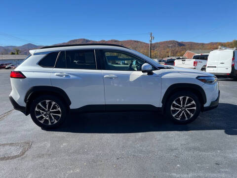 2024 Toyota Corolla Cross XLE