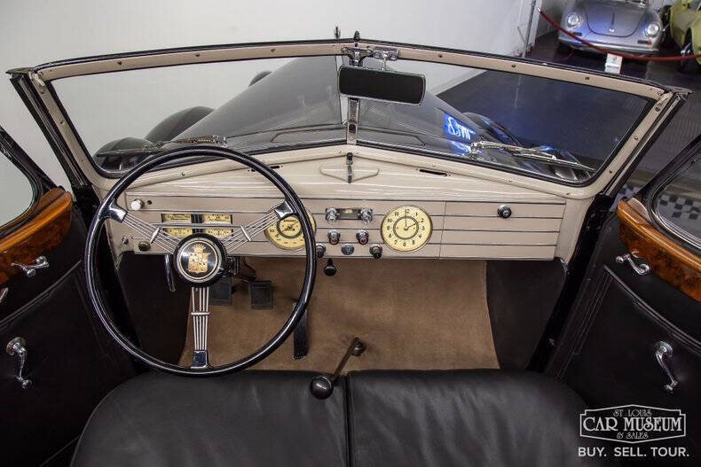 1937 Cadillac Series 85