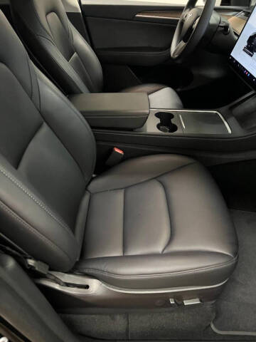 2023 Tesla Model Y Performance