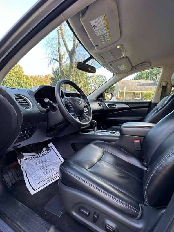 2019 Nissan Pathfinder SL