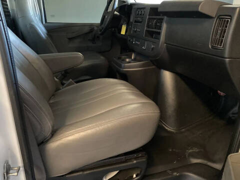 2021 GMC Savana 2500