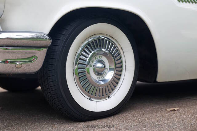 1957 Ford Thunderbird