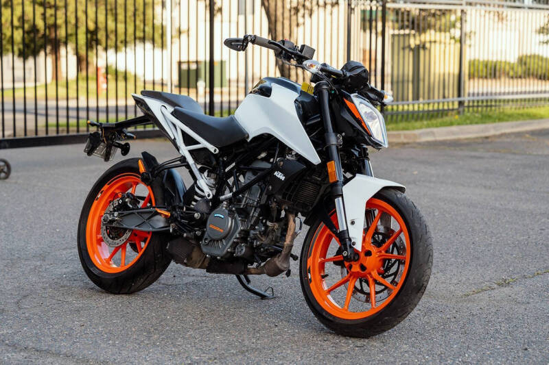 2021 KTM 200 Duke