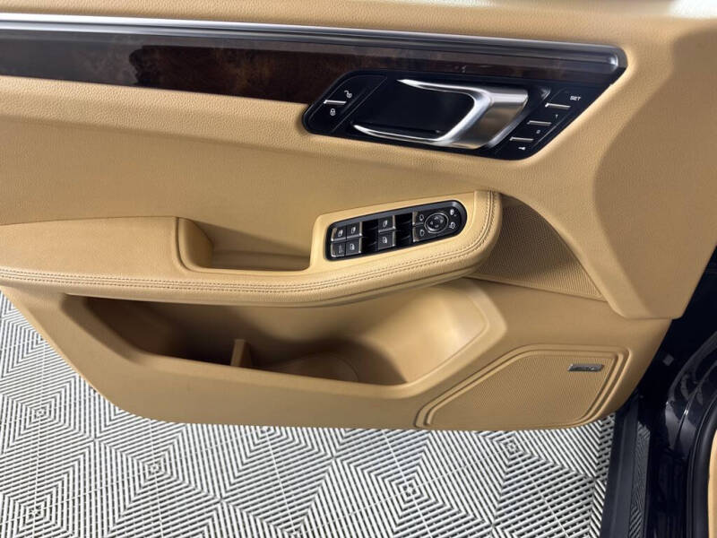 2016 Porsche Macan S