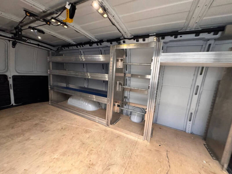 2025 Chevrolet Express 2500