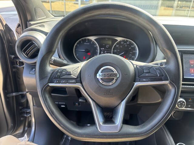 2019 Nissan Kicks S