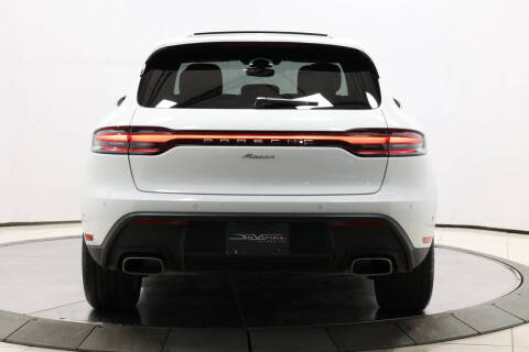 2022 Porsche Macan