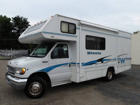 2001 Ford E-Series for sale at Ted's Auto Sales in Louisville OH