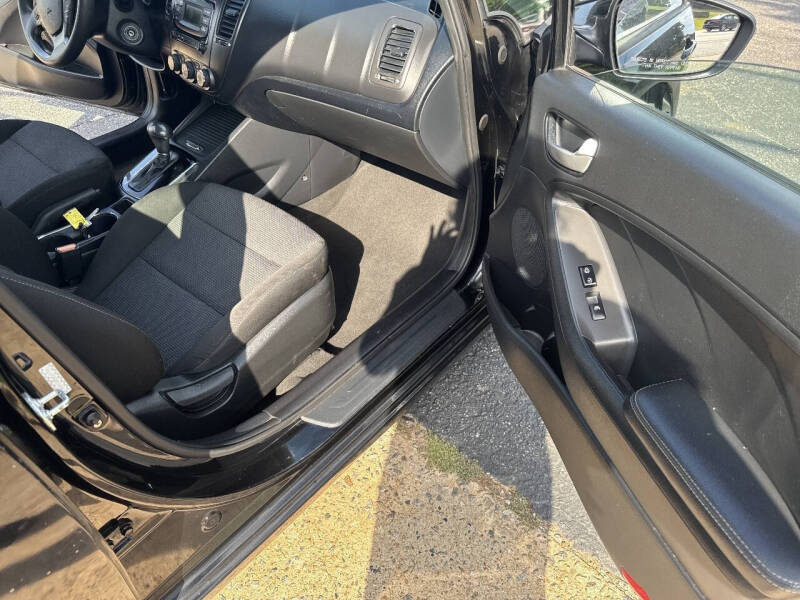 2017 Kia Forte5 LX